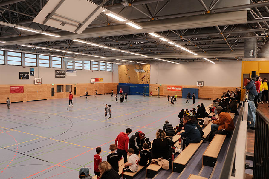 Ein Foto des Budenzauber 2026, einem Fußballhallenturnier in der Sporthalle am Klött in Alsdorf