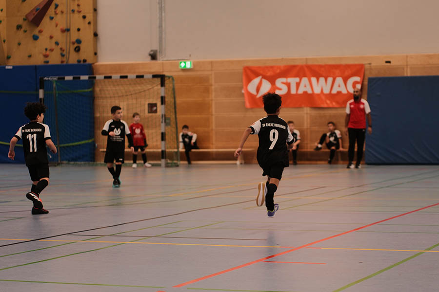 Ein Foto des Budenzauber 2026, einem Fußballhallenturnier in der Sporthalle am Klött in Alsdorf